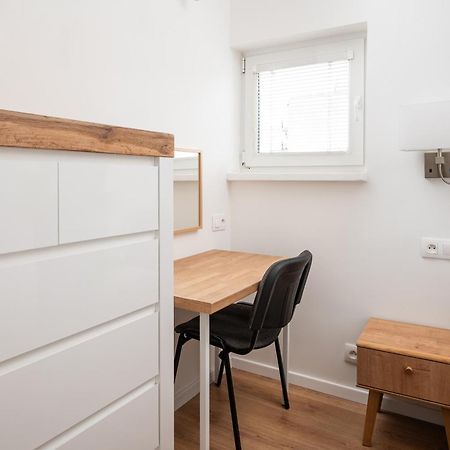 Krasinski Garden Comfort Apartment Varsovia Exterior foto